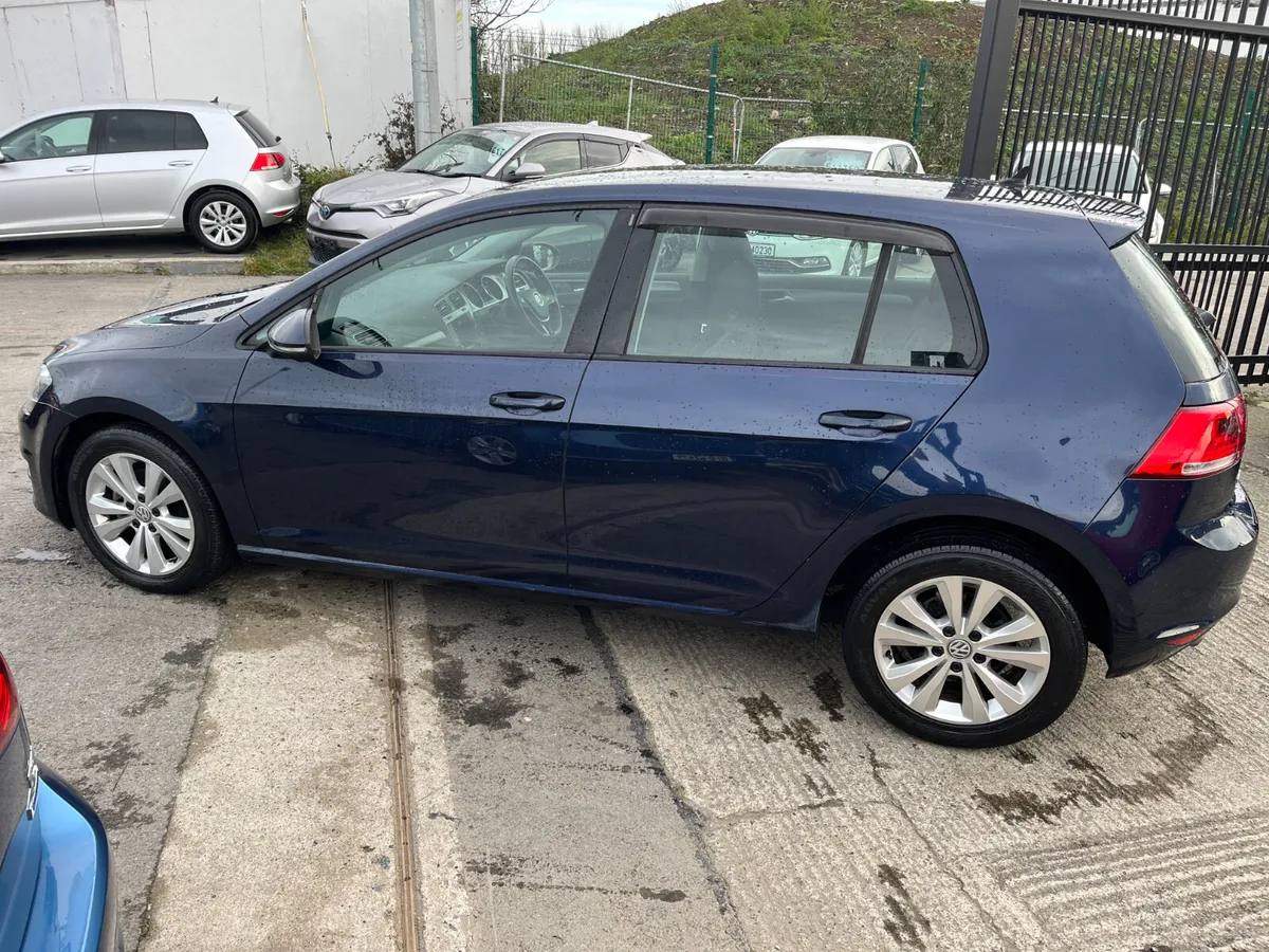 VOLKSWAGEN GOLF 2015, 1.2 TSI 5DR AUTO LOW KMS - Image 4