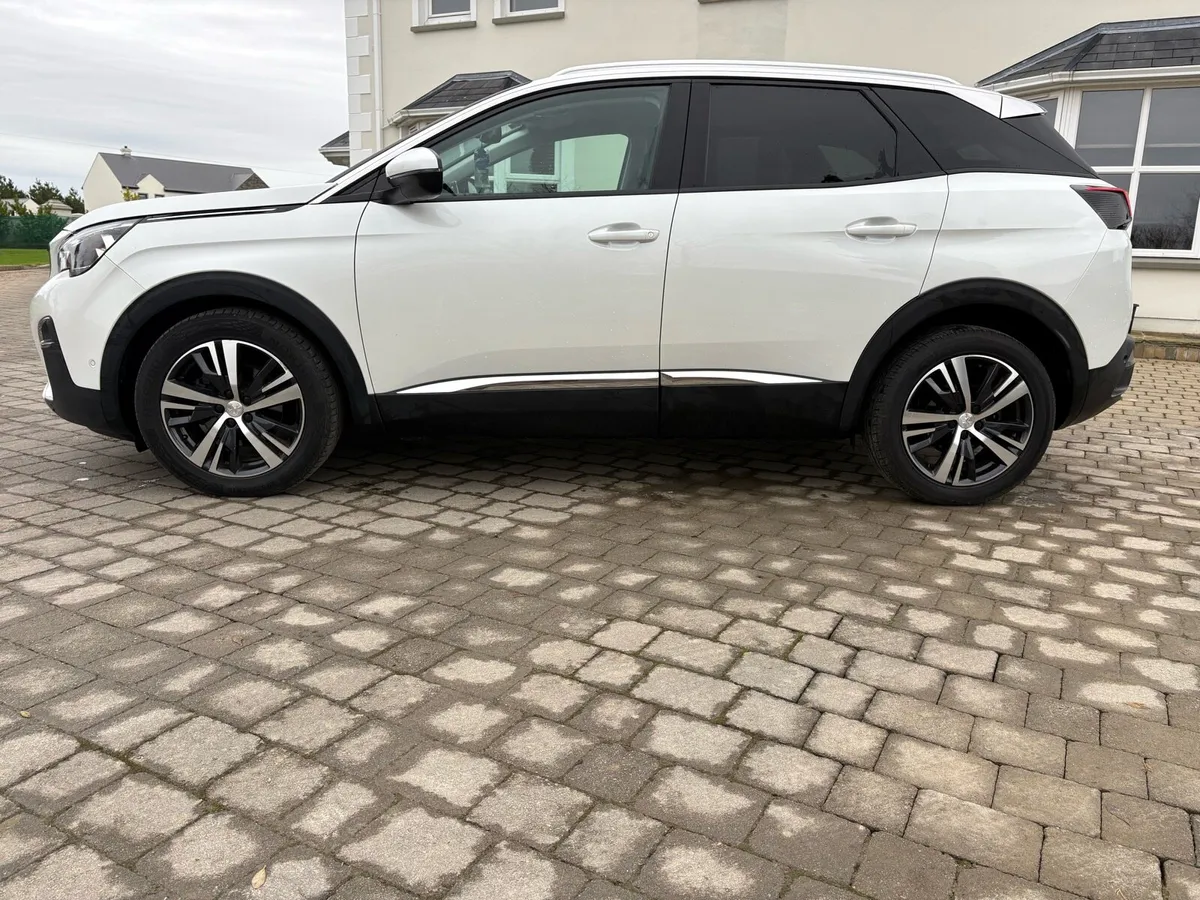 Peugeot 3008 ALLURE 1.6 BLUE HDI 120 - Image 4