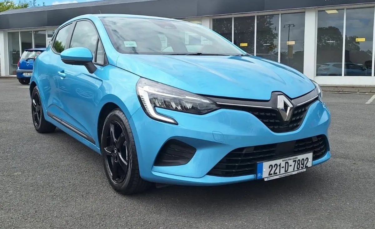 Renault Clio 2022 - Image 1