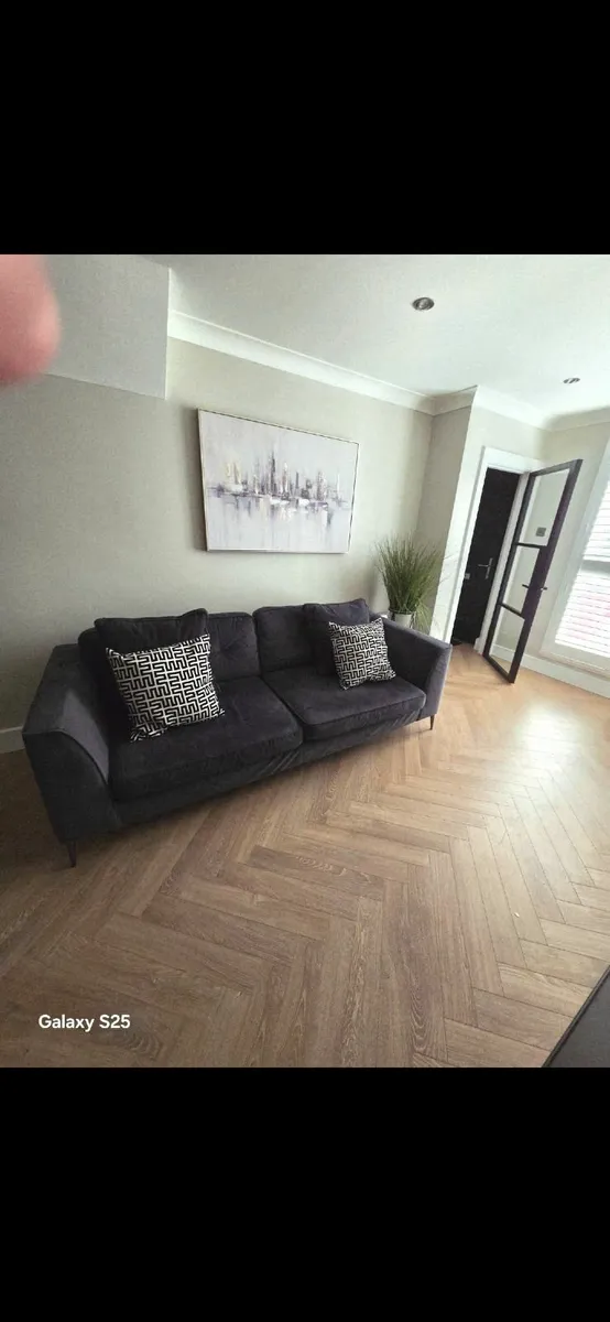 4 seater suite - Image 3