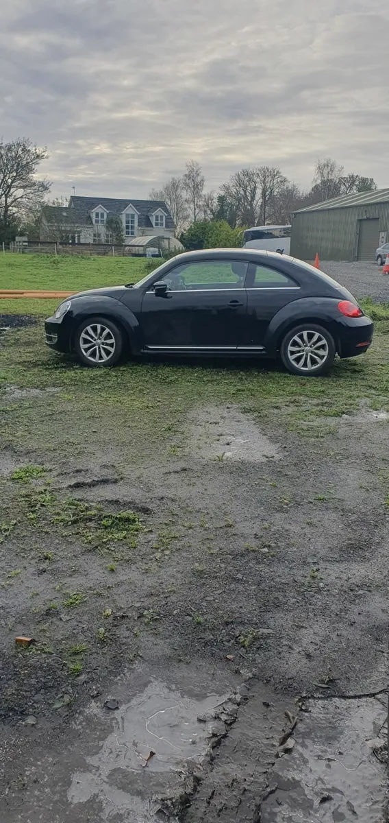 Volkswagen Beetle 2013 - Image 1