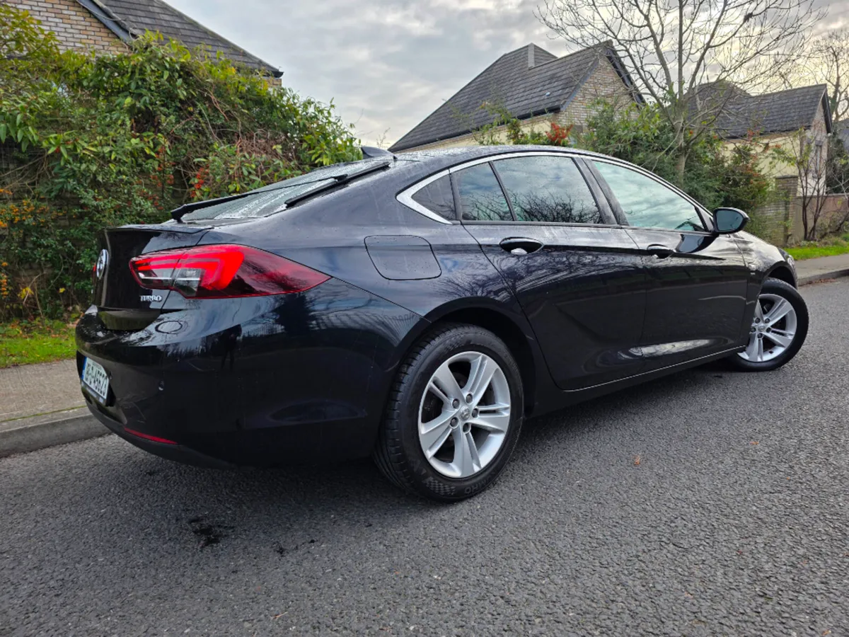 Opel Insignia 1.5 Turbo SRI 165PS 5DR - Image 2