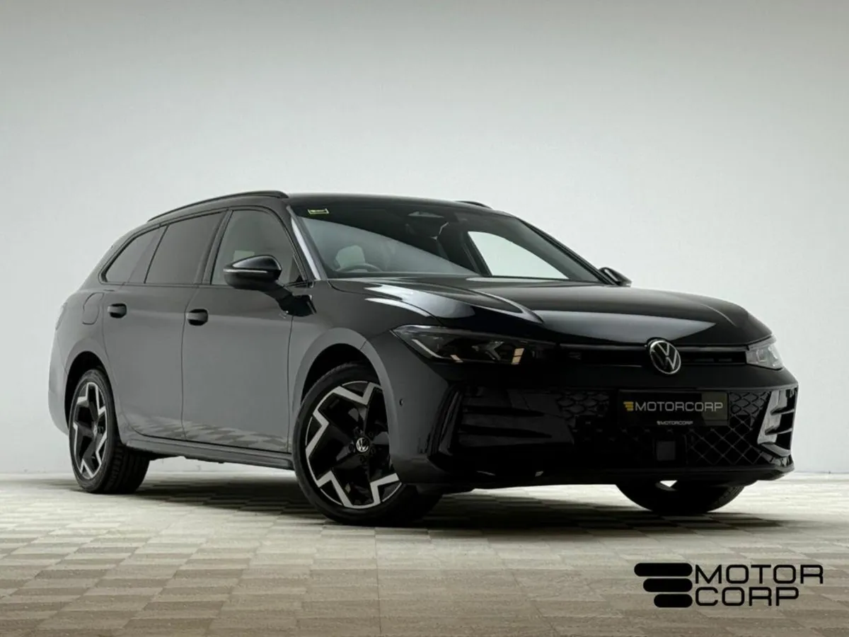 Volkswagen Passat R-LINE DSG - Image 1