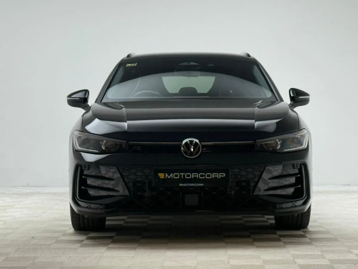 Volkswagen Passat R-LINE DSG - Image 2