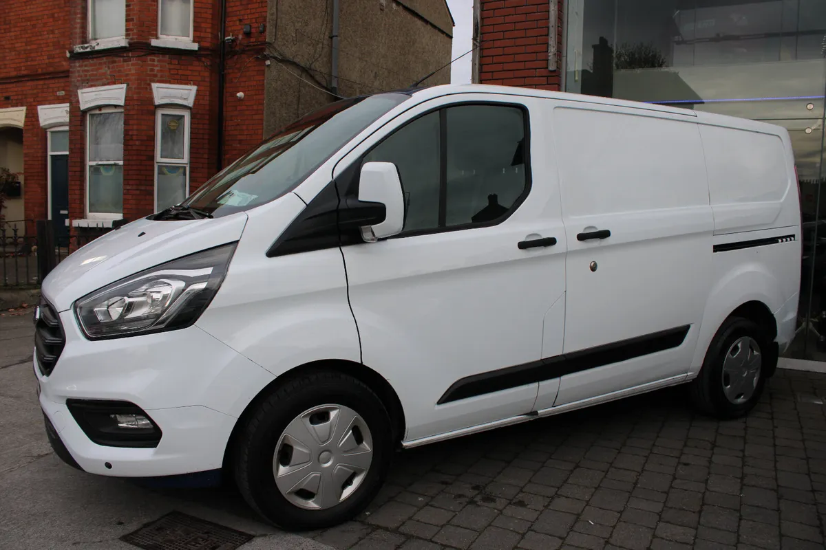 Ford Transit CUSTOM AUTO 2.0 2021 *SALE AGREED* - Image 3