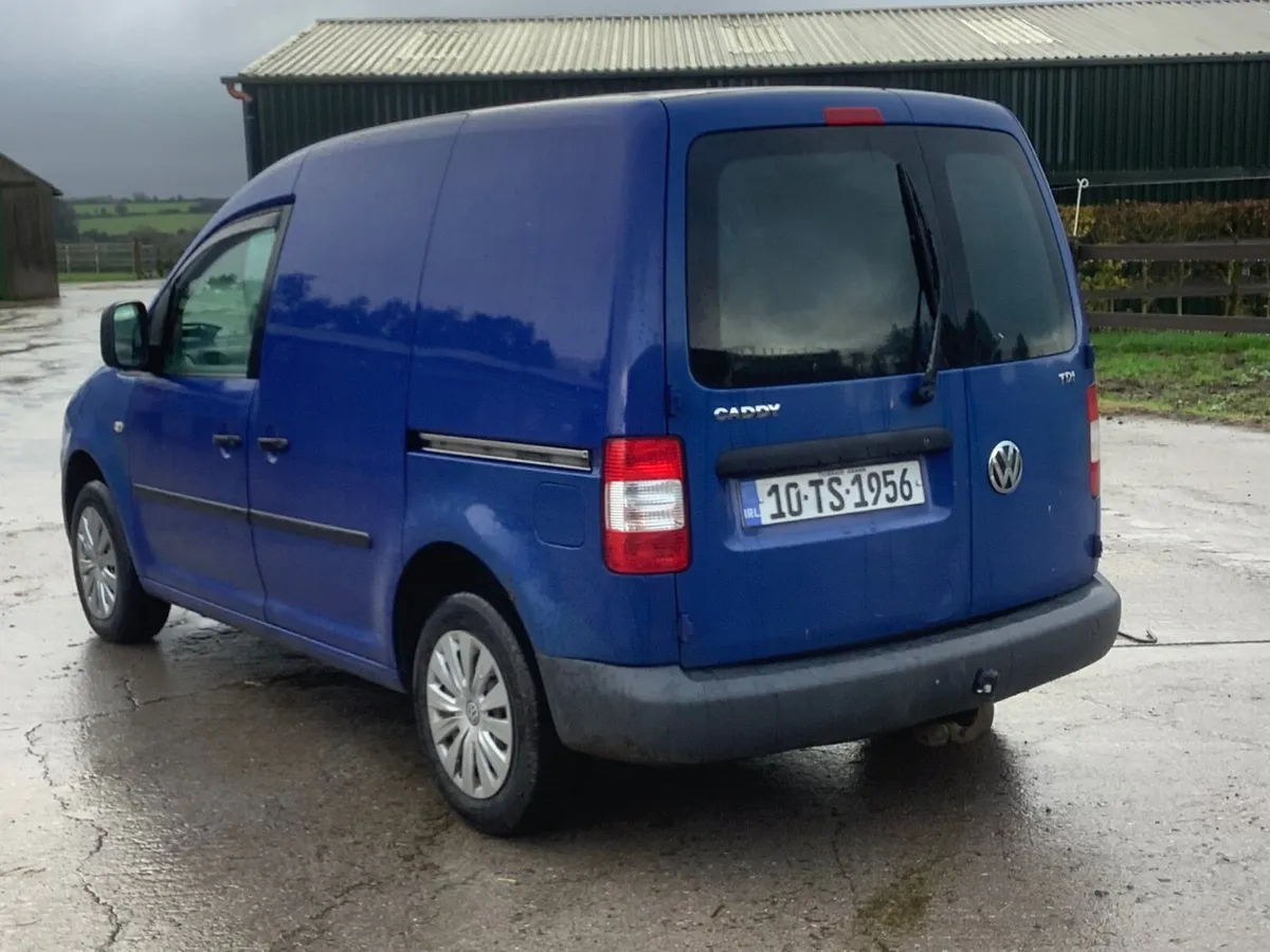 Volkswagen Caddy 2010 - Image 2