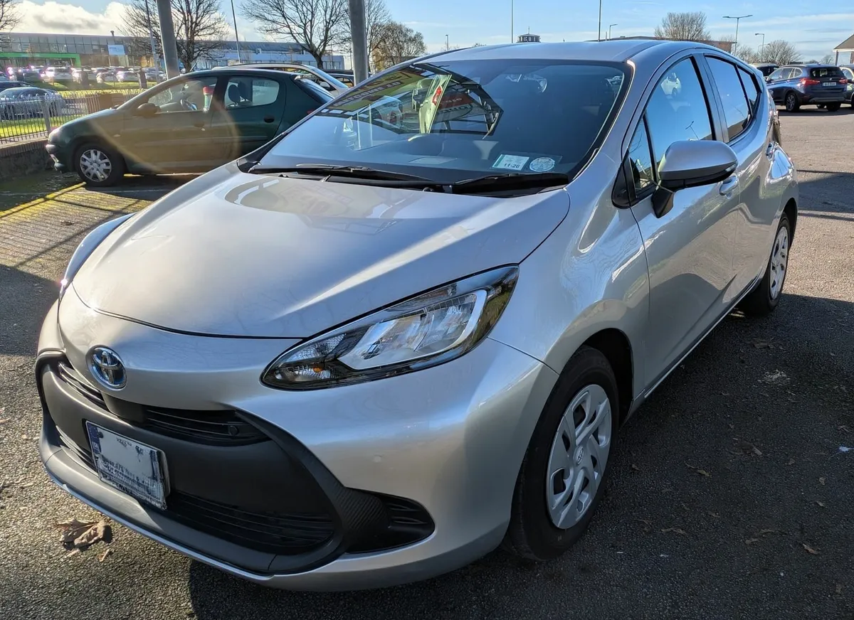 Toyota Aqua 2023 full option - Image 2