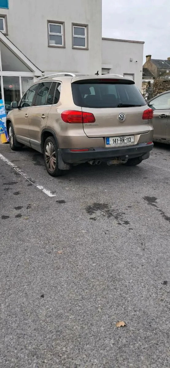 2014 volkswagon tiguan - Image 1