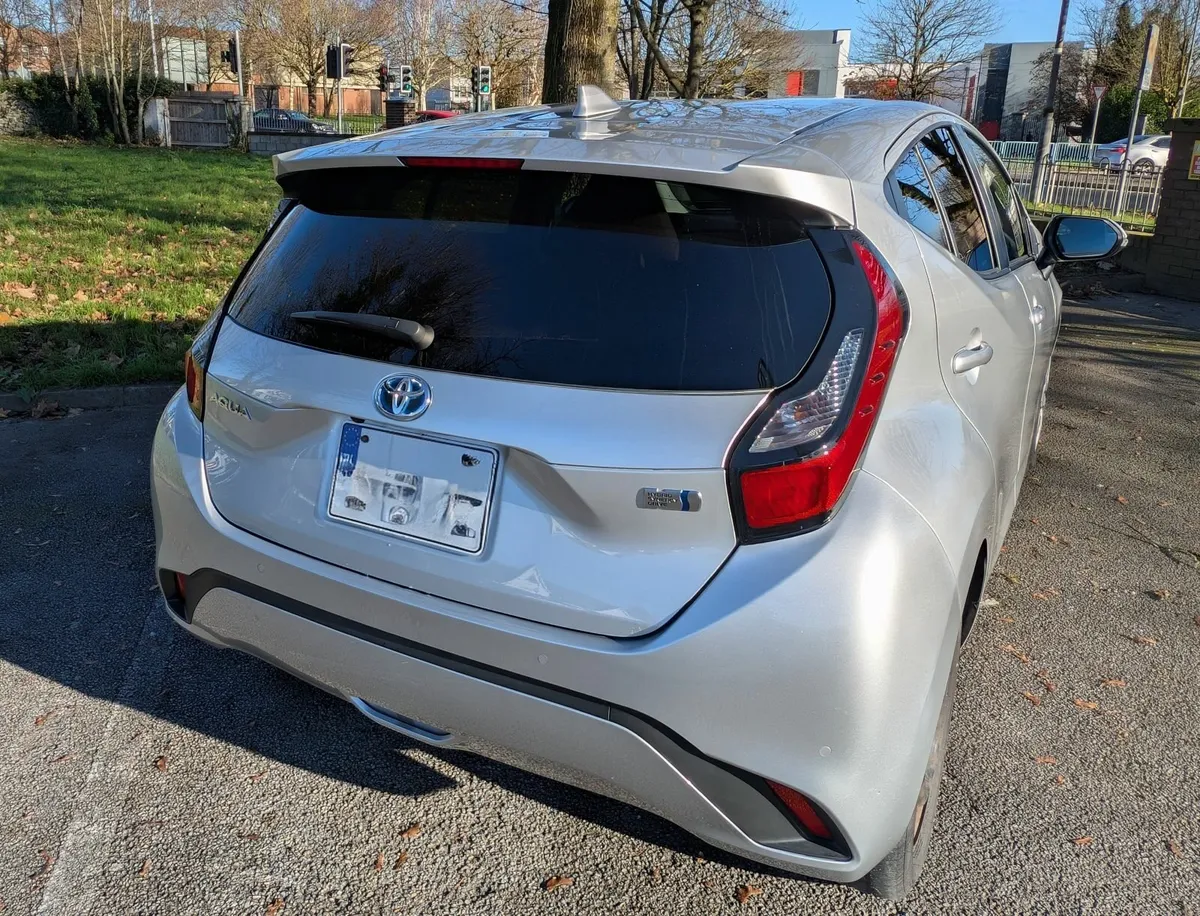 Toyota Aqua 2023 full option - Image 4