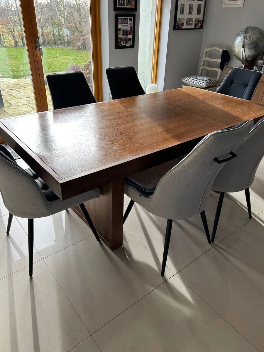 Dining table - Image 3