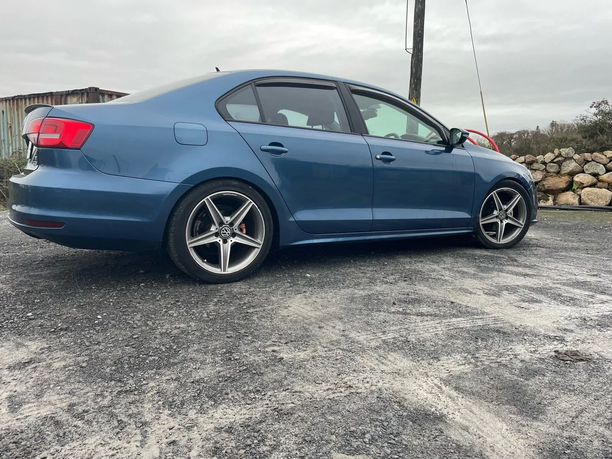 Volkswagen Jetta - Image 3