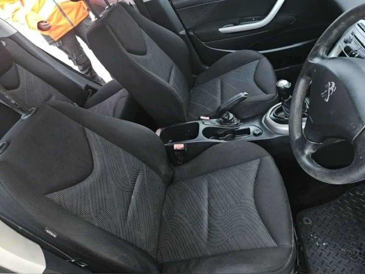 Peugeot 308 2012 - Image 3
