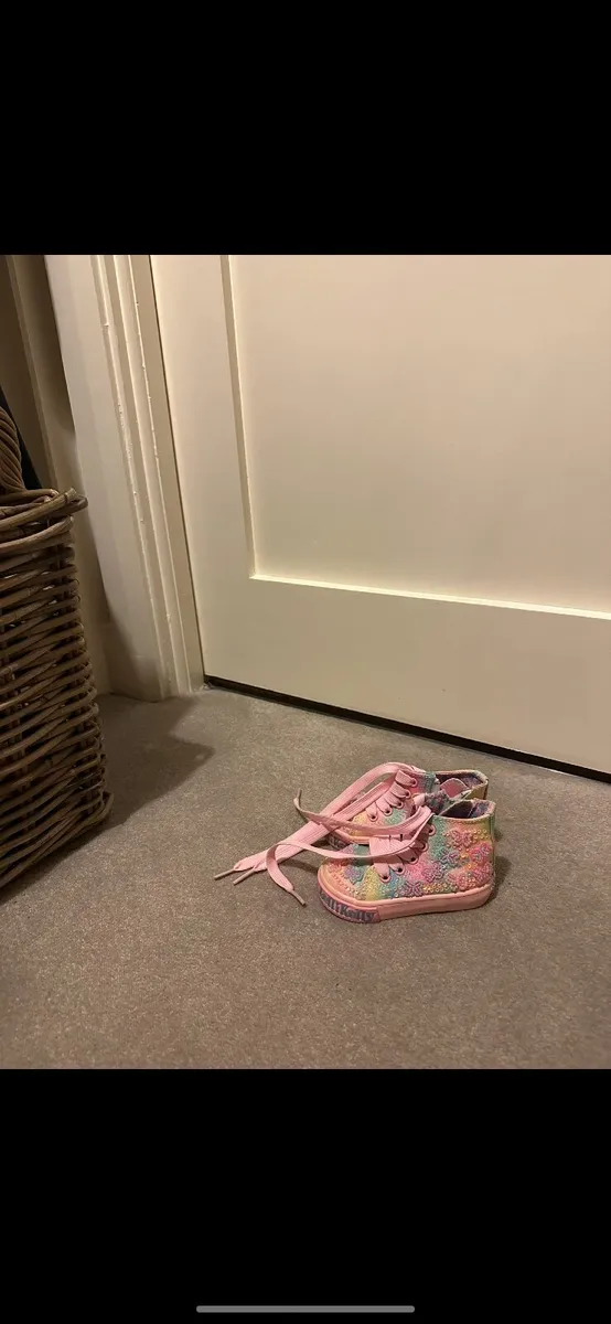 Girls Shoes - Image 2