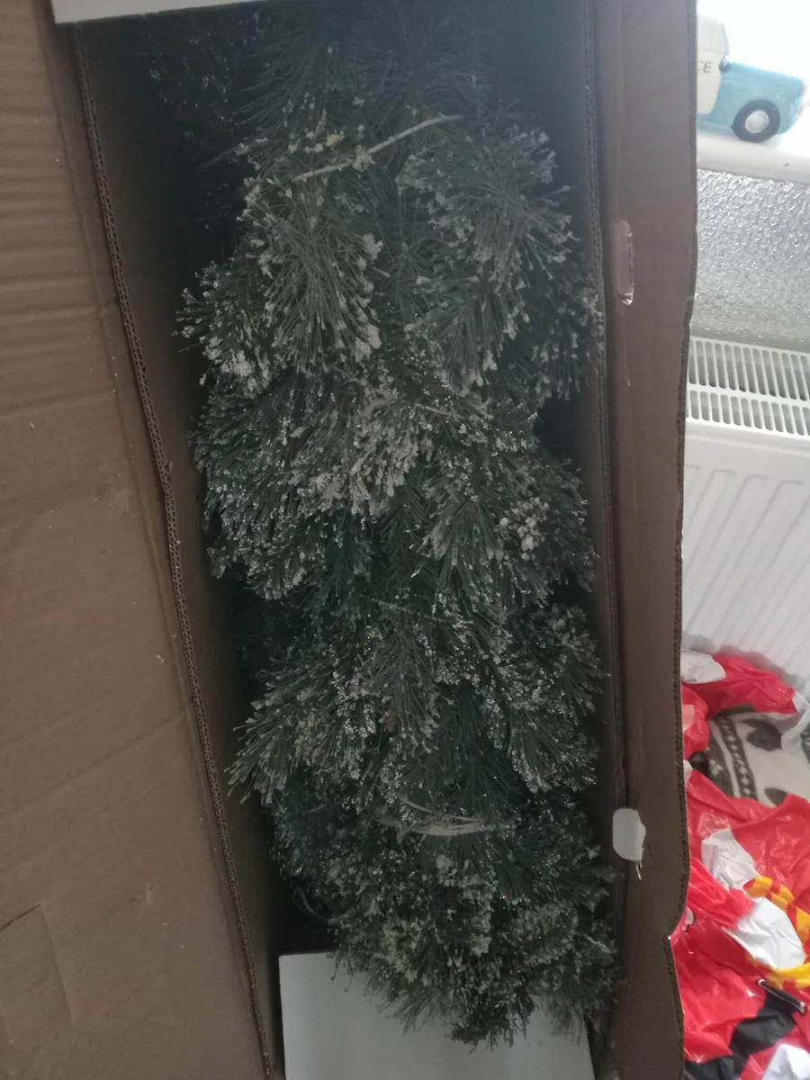 Christmas tree - Image 2