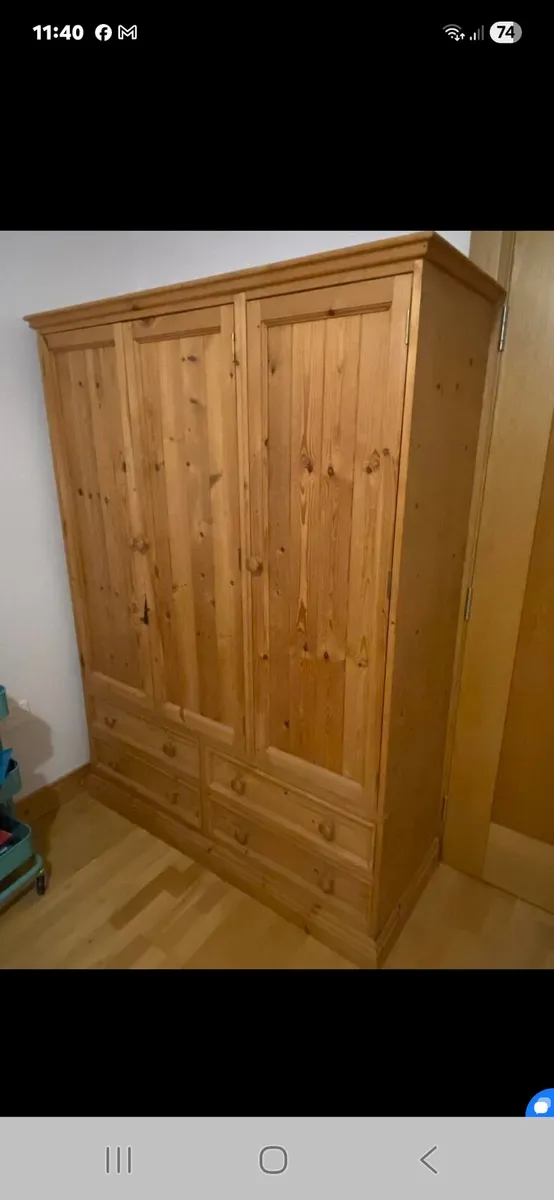 Solid 3 wardrobe - Image 1