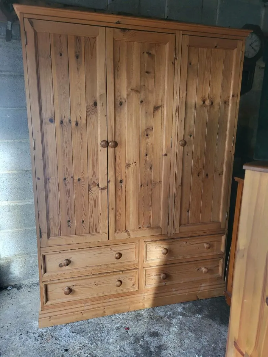 Solid 3 wardrobe - Image 2