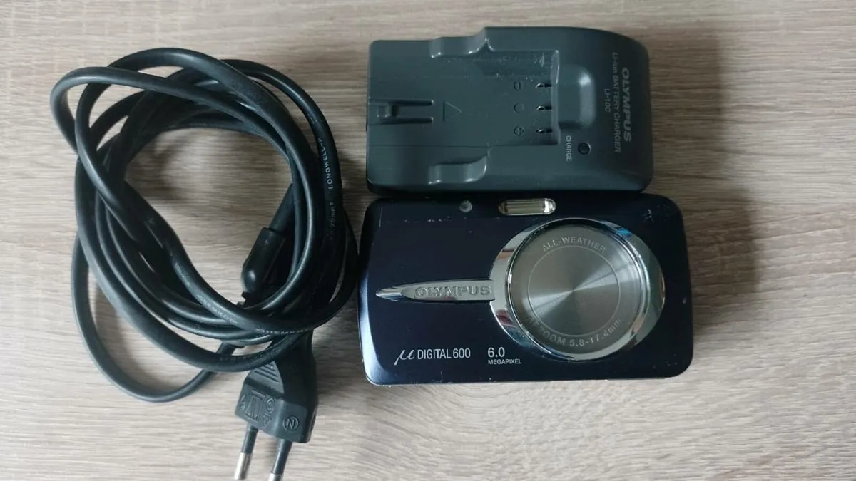 Olympus Mju  600 Digital Camera - Image 1