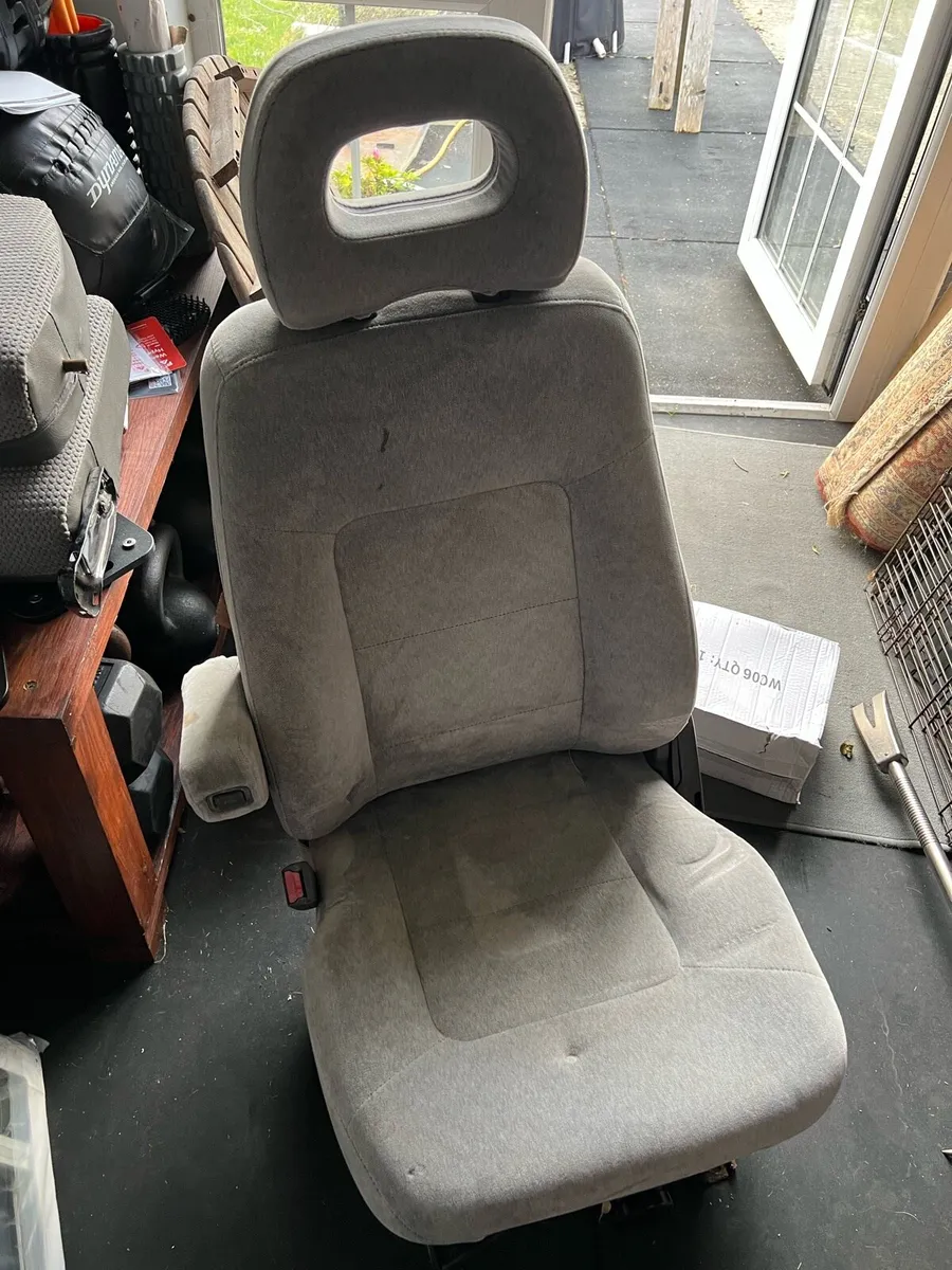 Mitsubishi Pajero MK2 Seats - Image 1