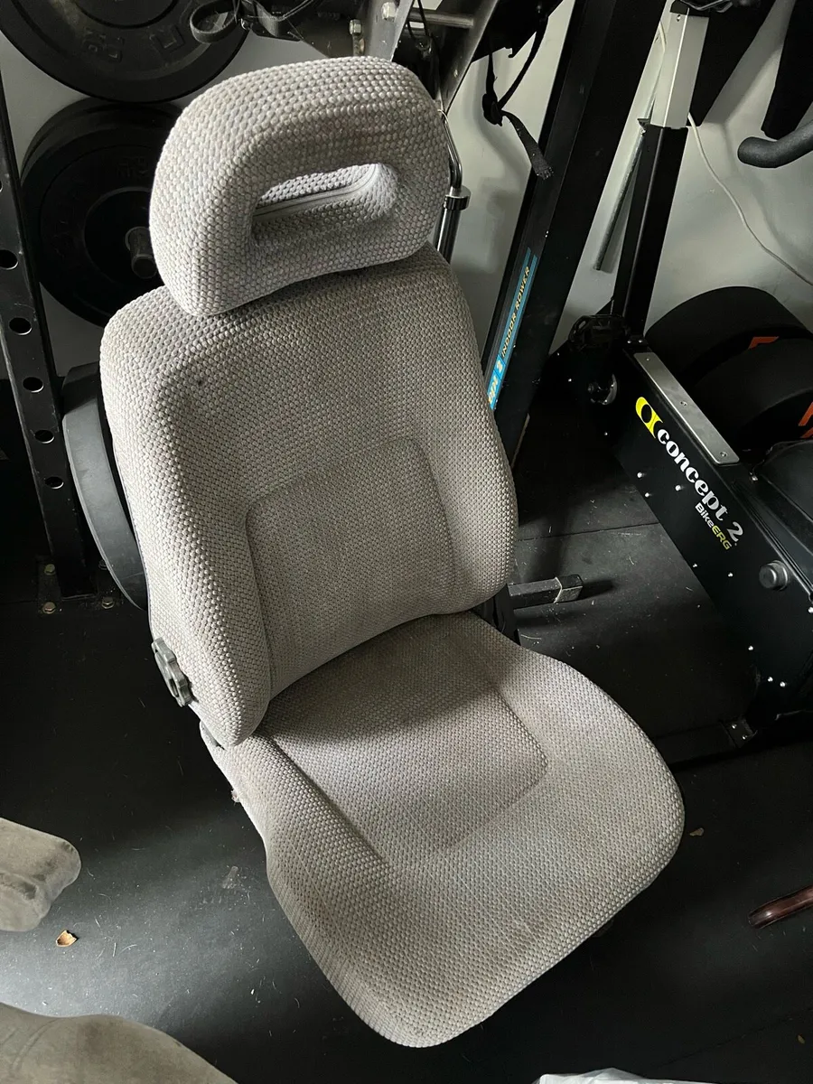 Mitsubishi Pajero MK2 Seats - Image 3