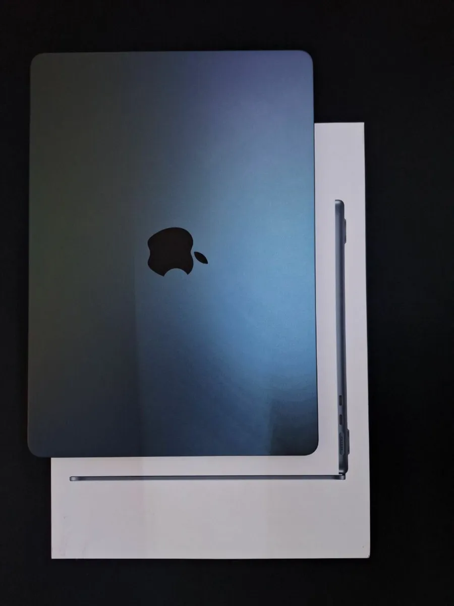 Macbook Air M3 2024 - Image 4