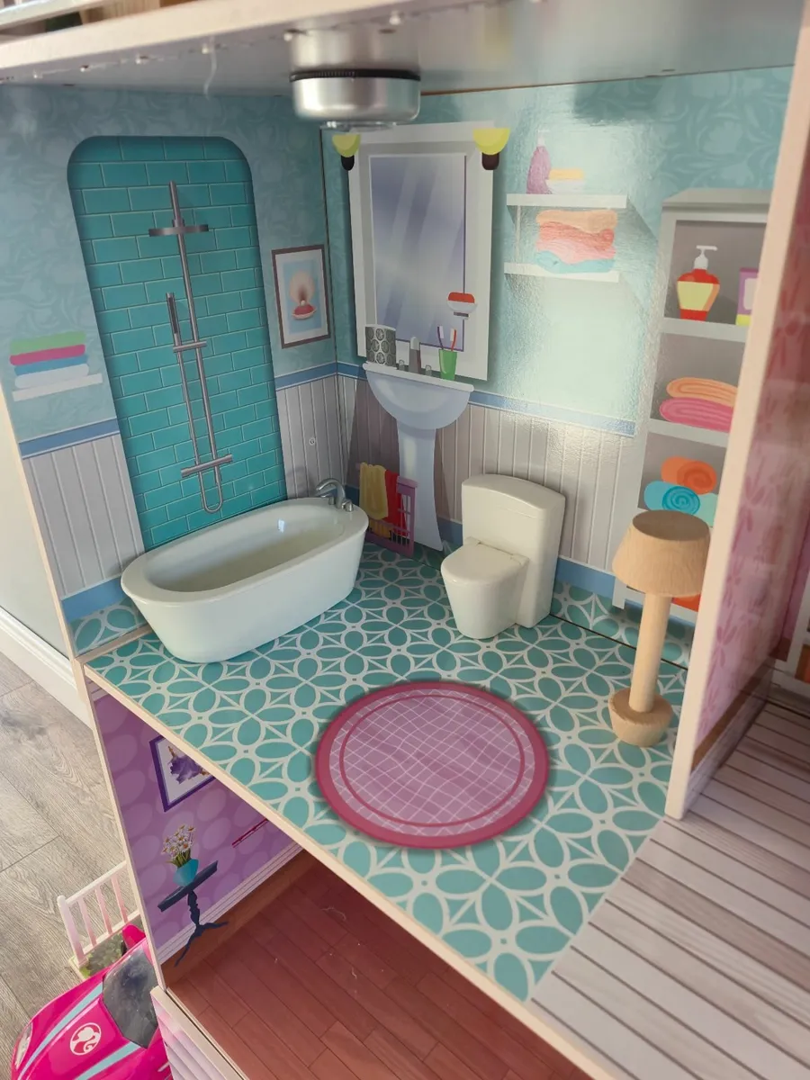 Lillie's Doll House - Image 4