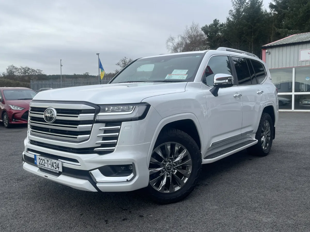 Toyota Land Cruiser 2022 70th Anniversary - Image 3