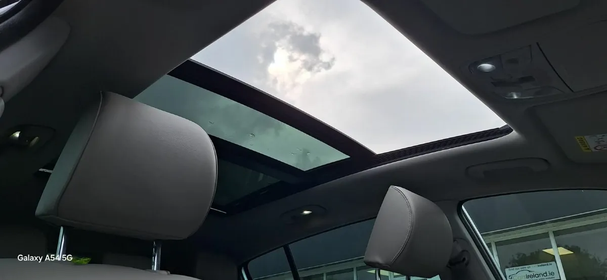 Kia Sportage Automatic Platinum 1.7 - Image 2