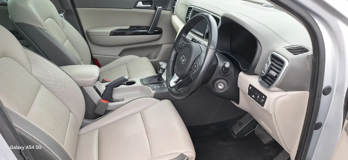 Kia Sportage Automatic Platinum 1.7 - Image 3