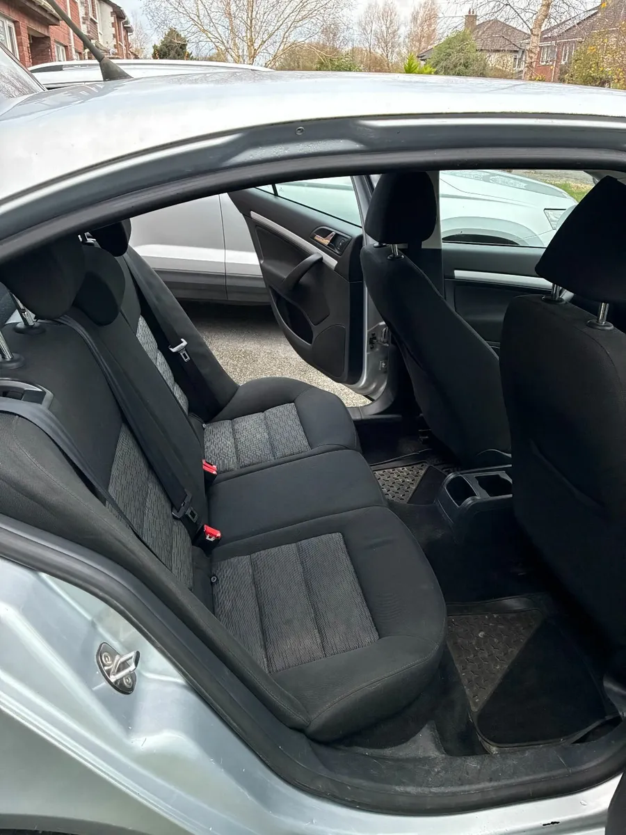 Skoda Octavia 2010 - Image 2