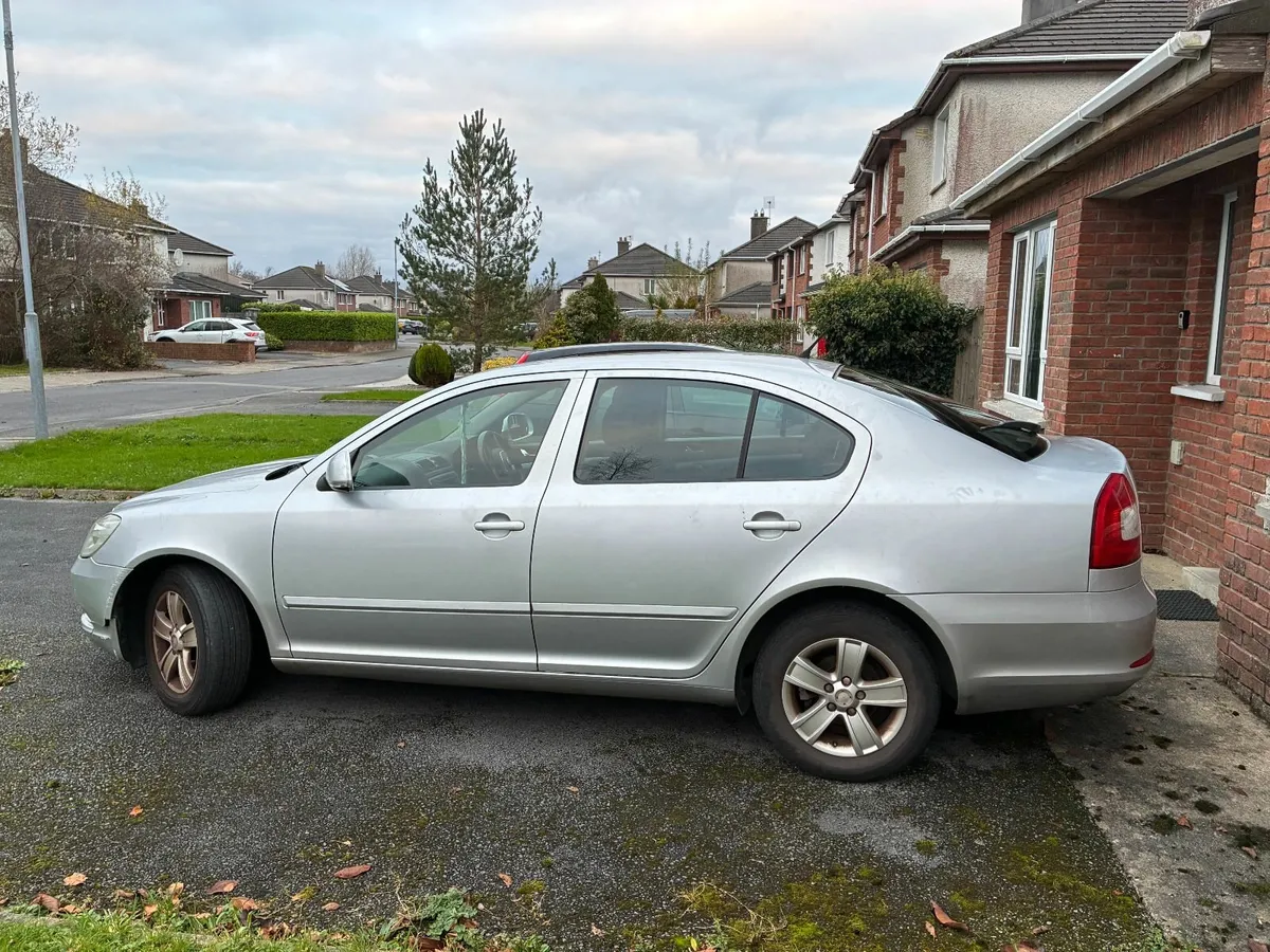 Skoda Octavia 2010 - Image 4