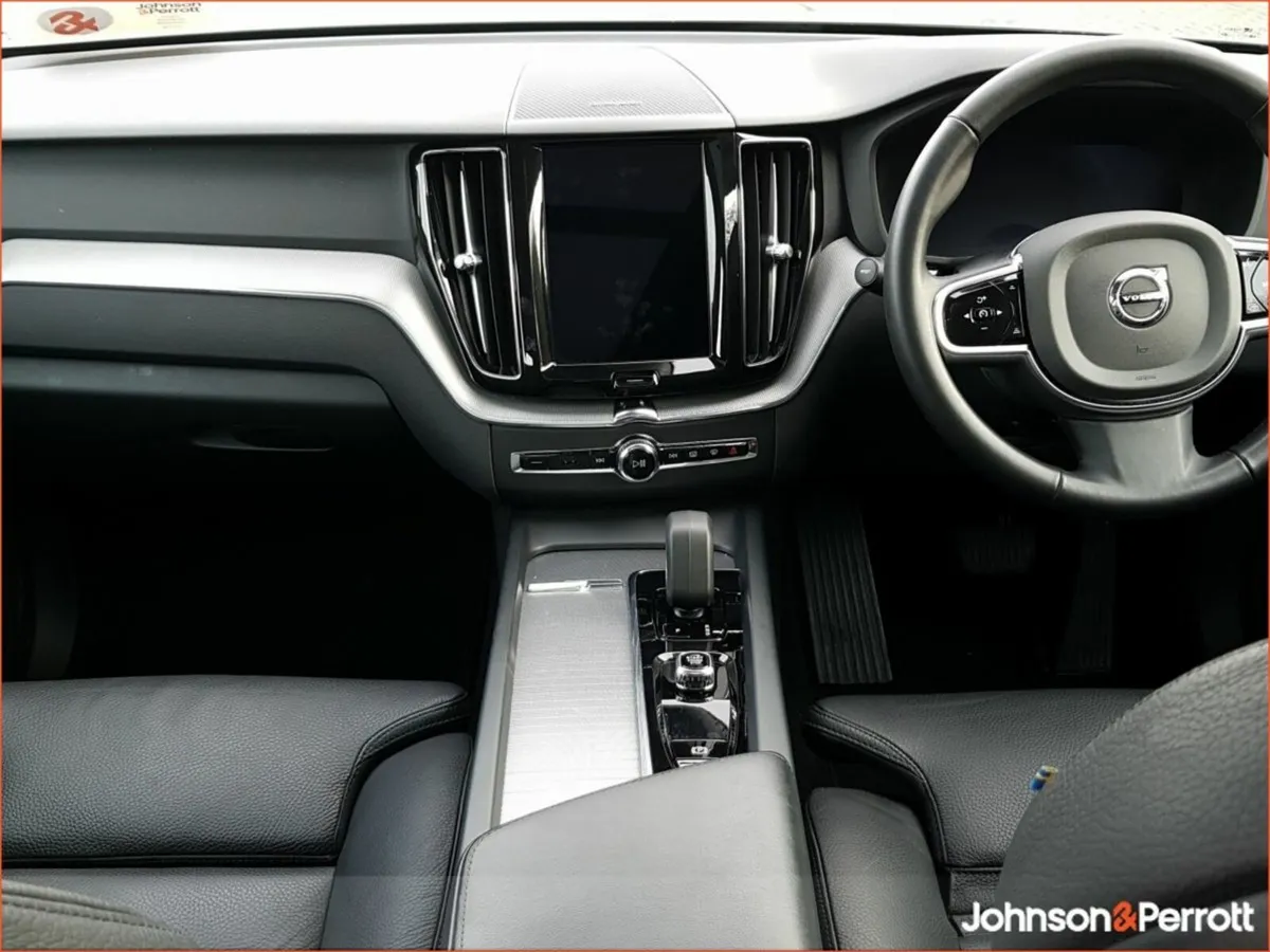 Volvo XC60 T6 Recharge PHEV 350hp AT8 Plus Dark - Image 2