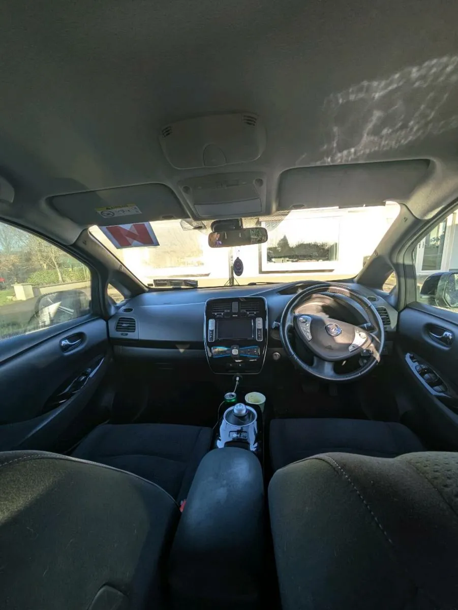 Nissan Leaf 2017 30kw Black - Image 3