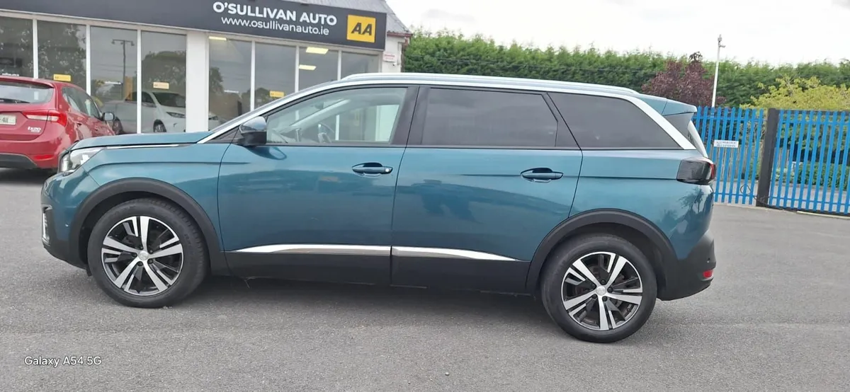 Peugeot 5008Allure 7 Seater - Image 1