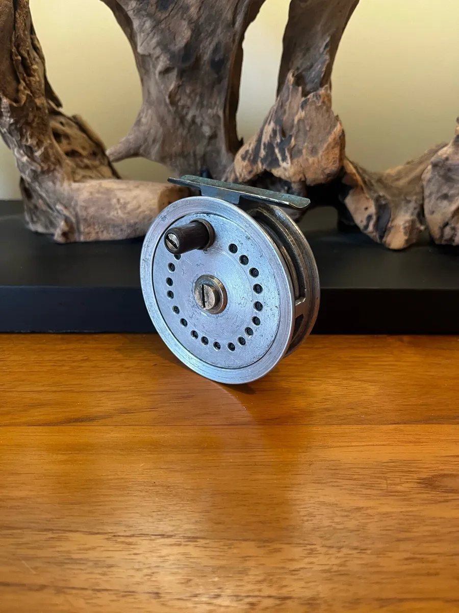 Vintage American Trout Fly Fishing Reel - Image 1