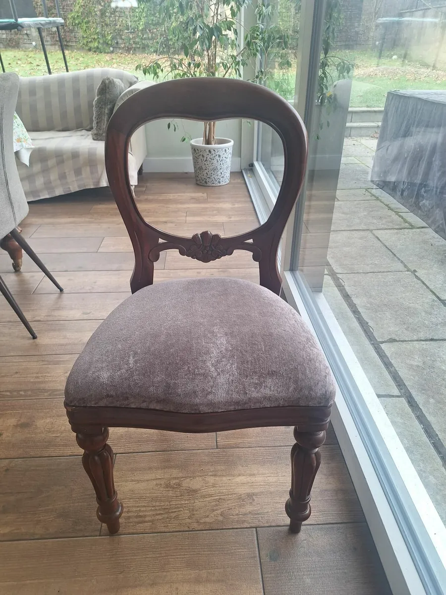 Dining chairs x7 - Image 1