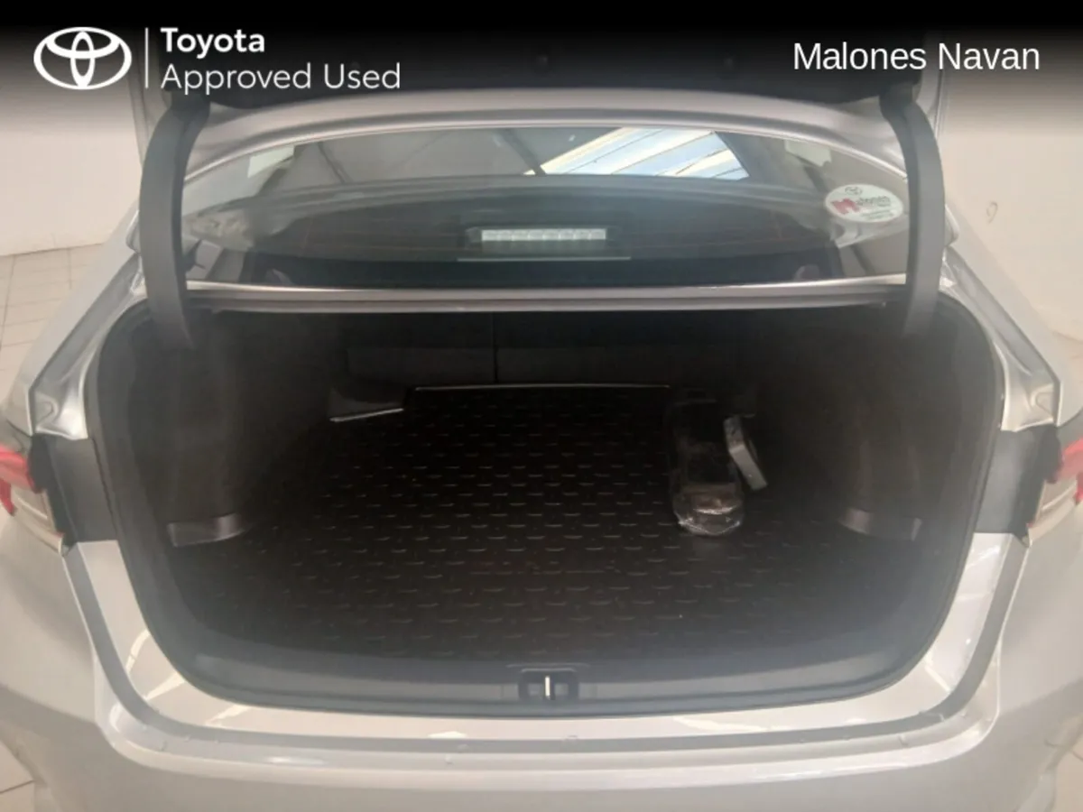 Toyota Corolla LUNA SALOON 4DR AUTO - Image 3