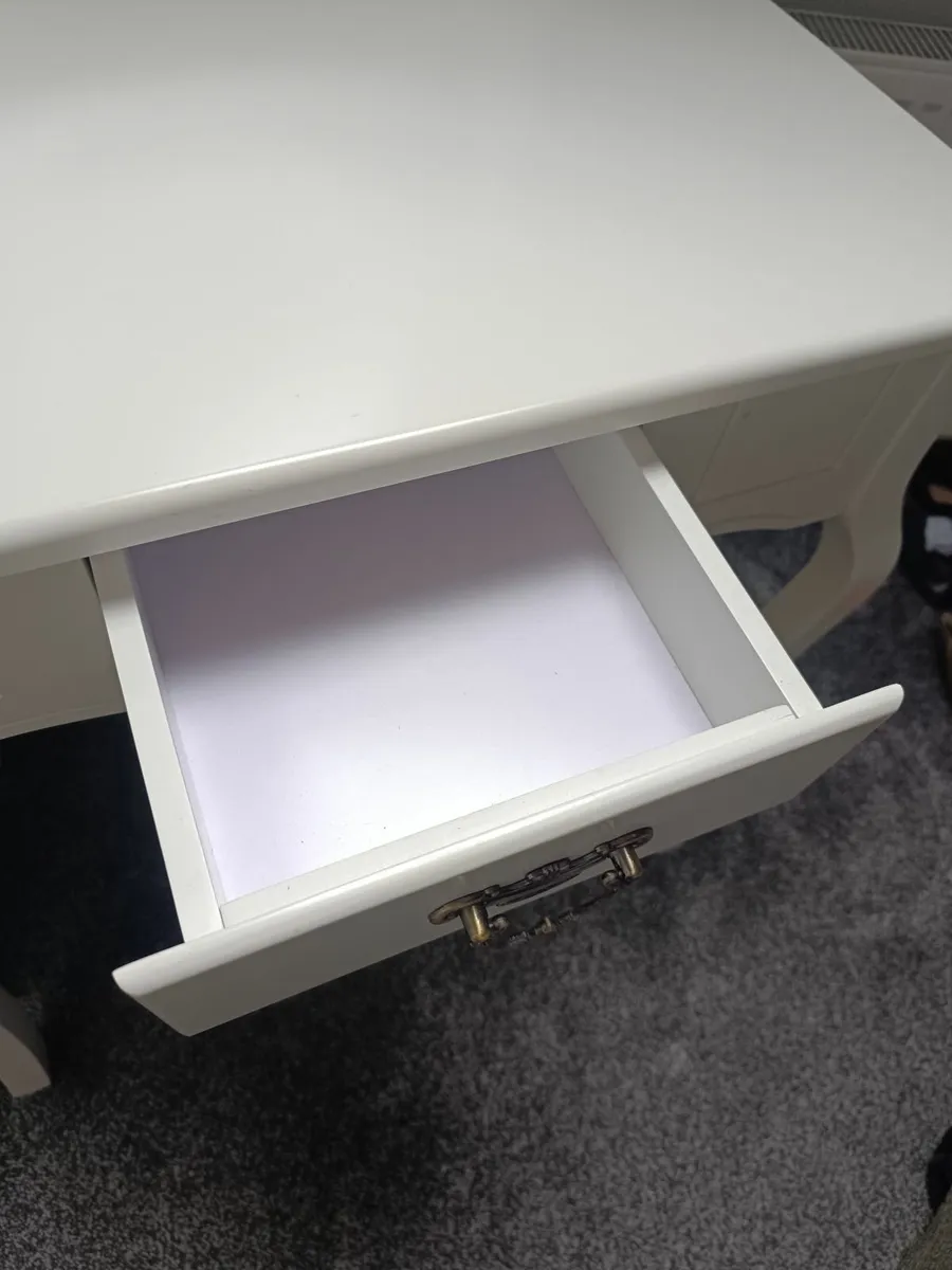 Dressing table with stool - Image 1