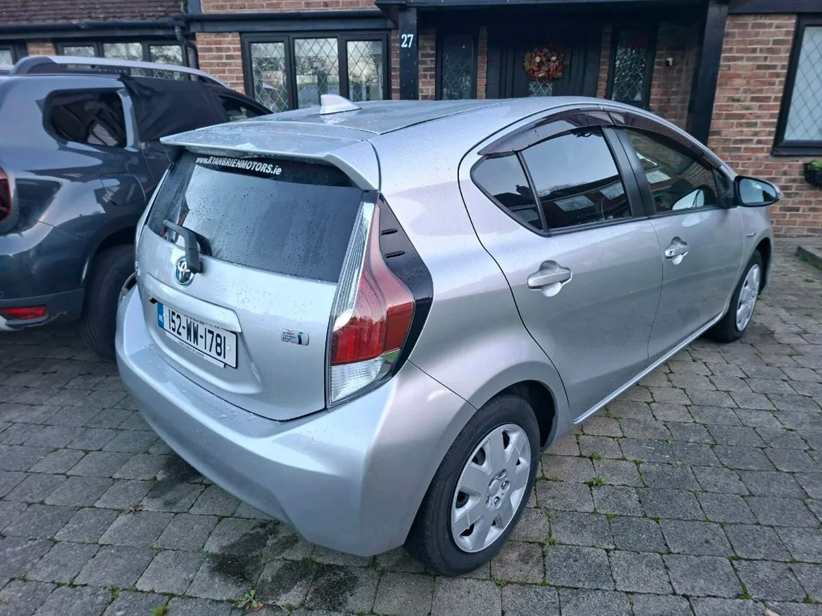 TOYOTA AQUA 1.5 HYBRID AUTOMATIC 2015 VERY CLEAN - Image 3