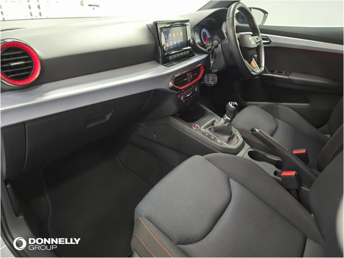 SEAT Ibiza Hatchback FR Edition - Image 2