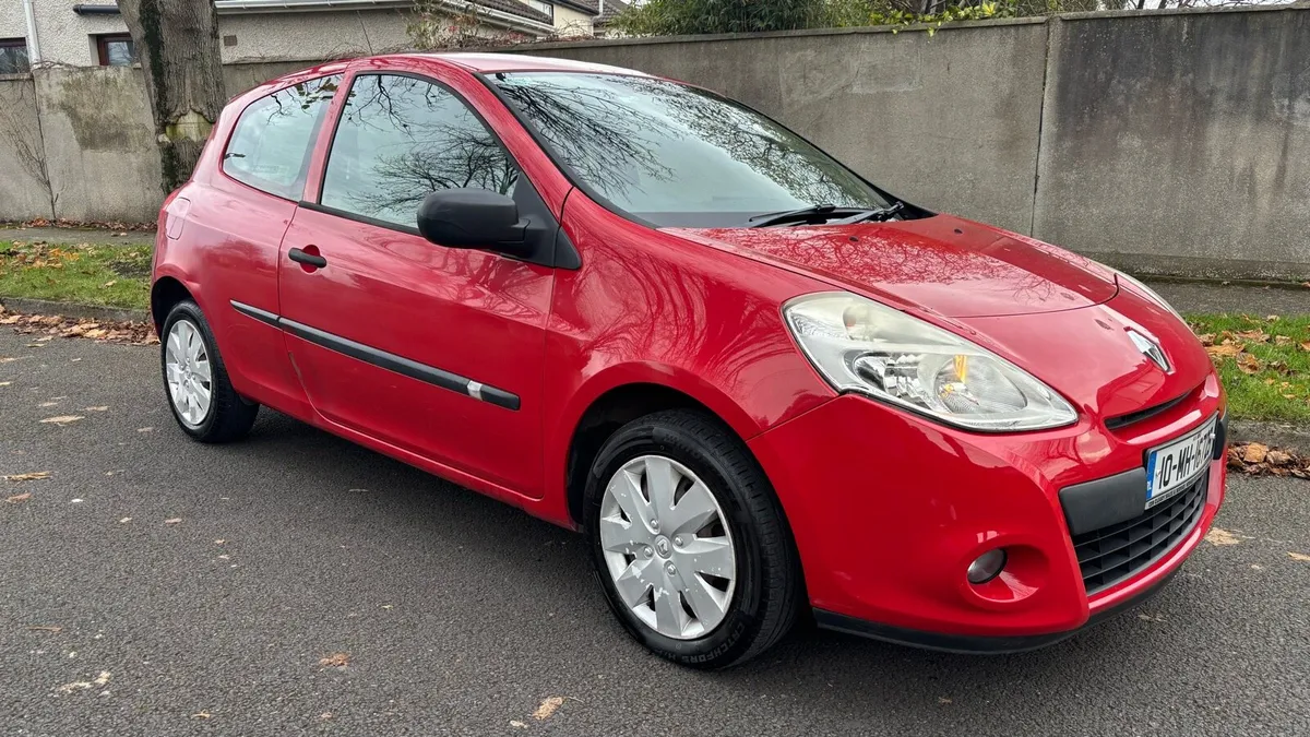 2010 Clio 1.2 Extreme**NCT 02/26**Tax 03/26 - Image 1