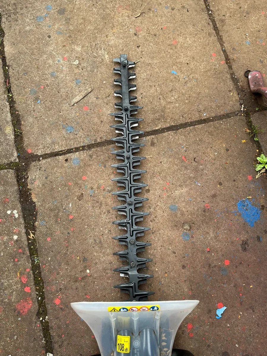 Hedge trimmer - Image 2