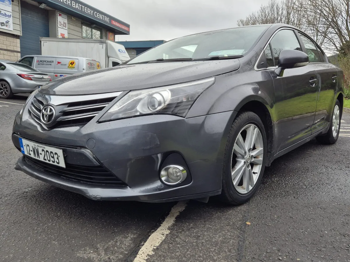 Toyota Avensis / 2012 / 2.0 L Diesel / Manual - Image 1