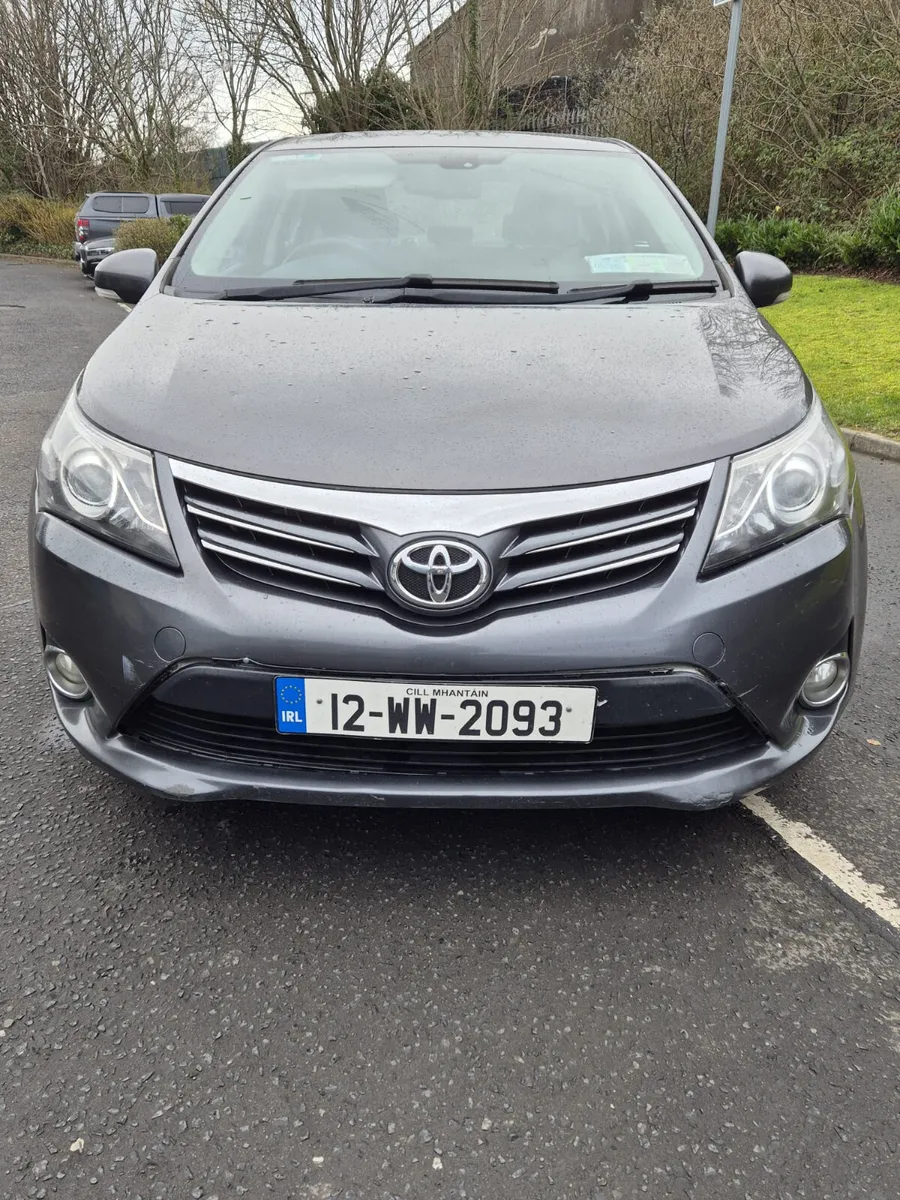 Toyota Avensis / 2012 / 2.0 L Diesel / Manual - Image 2