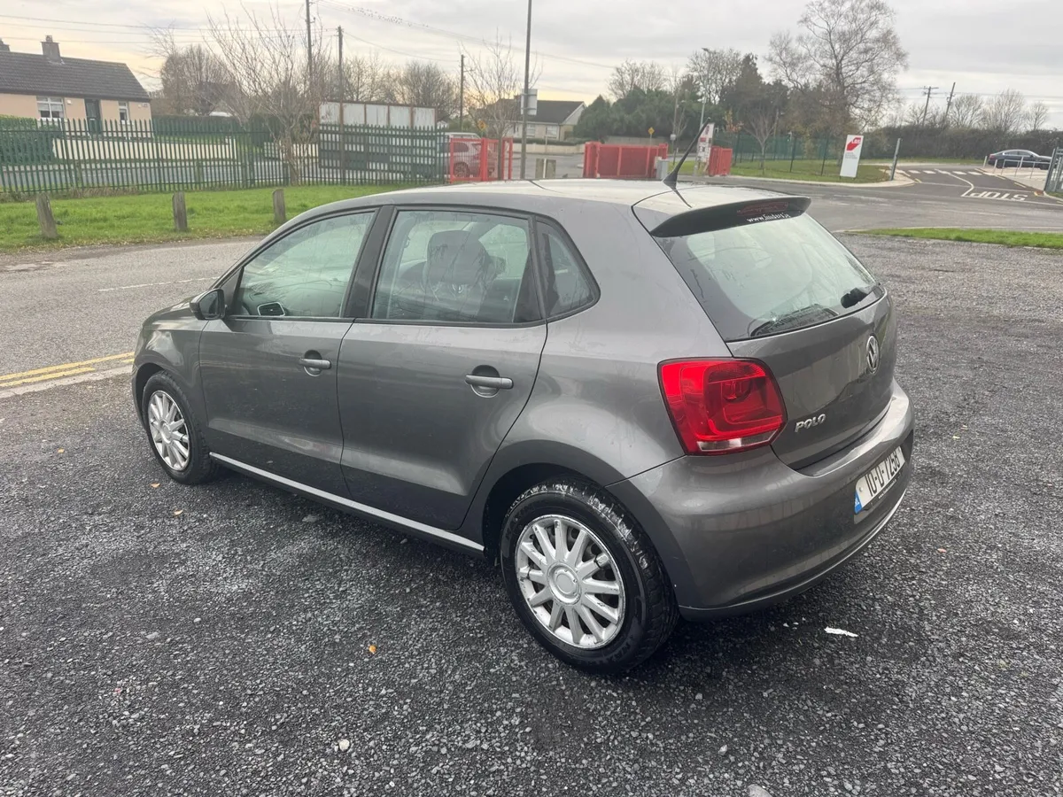 Beautiful starter car 2010 VW Polo - Image 3