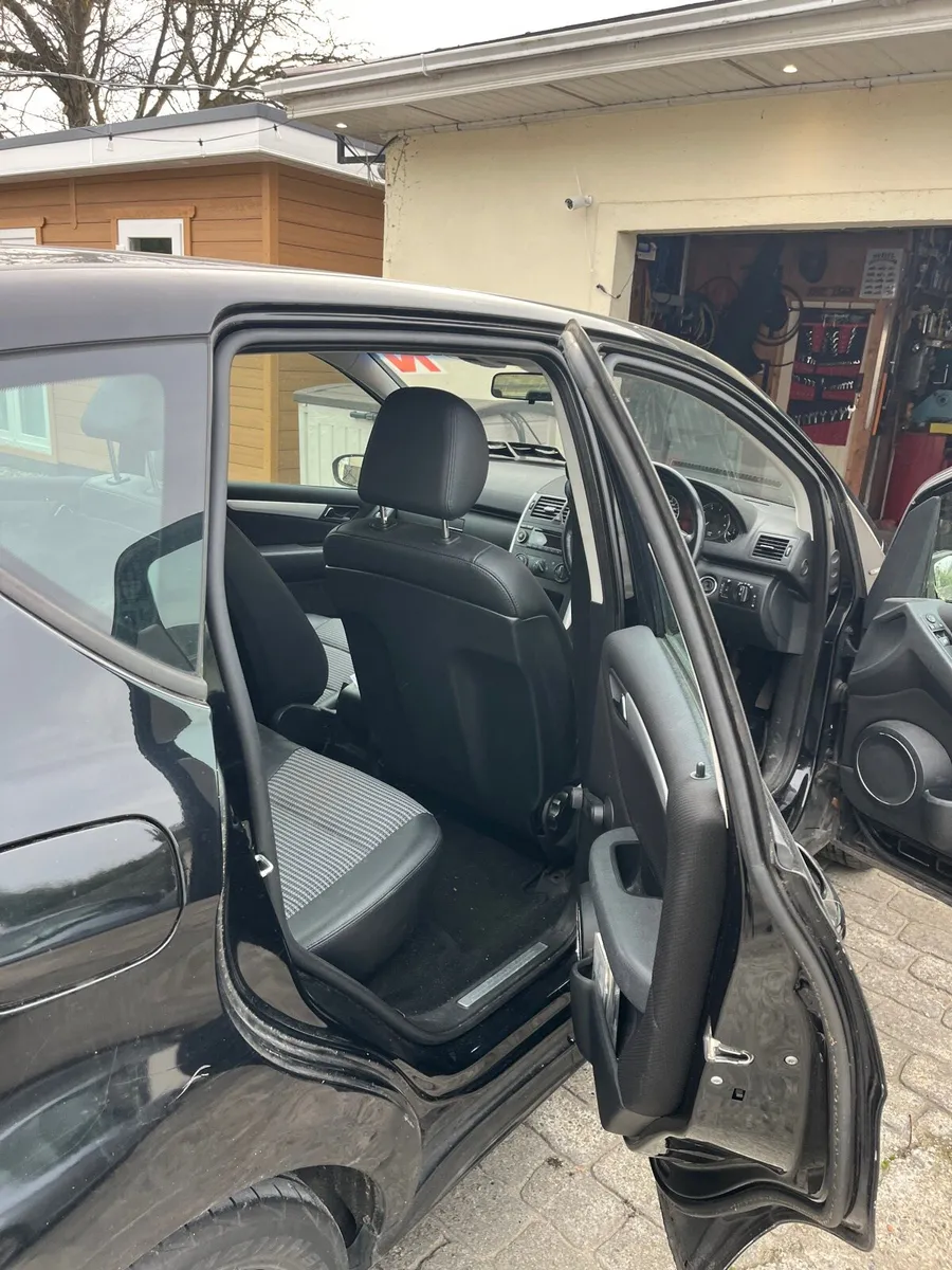 Mercedes A150 - Image 4