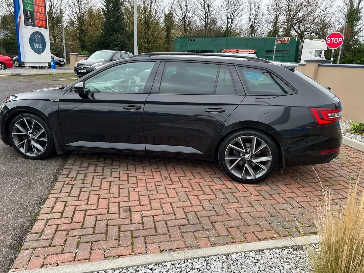 2017 Skoda Superb  Sportline - Image 3