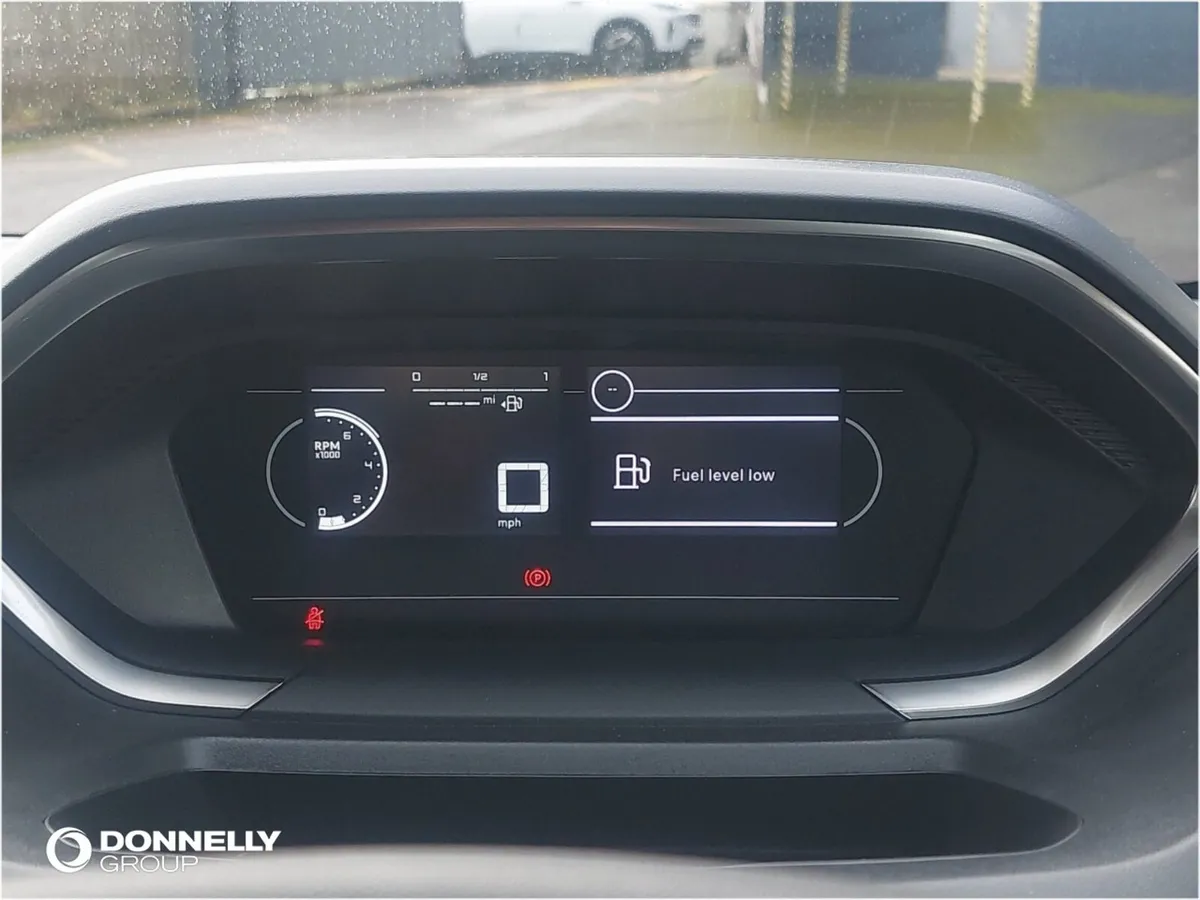 Peugeot Partner Long Diesel Professional - Image 4