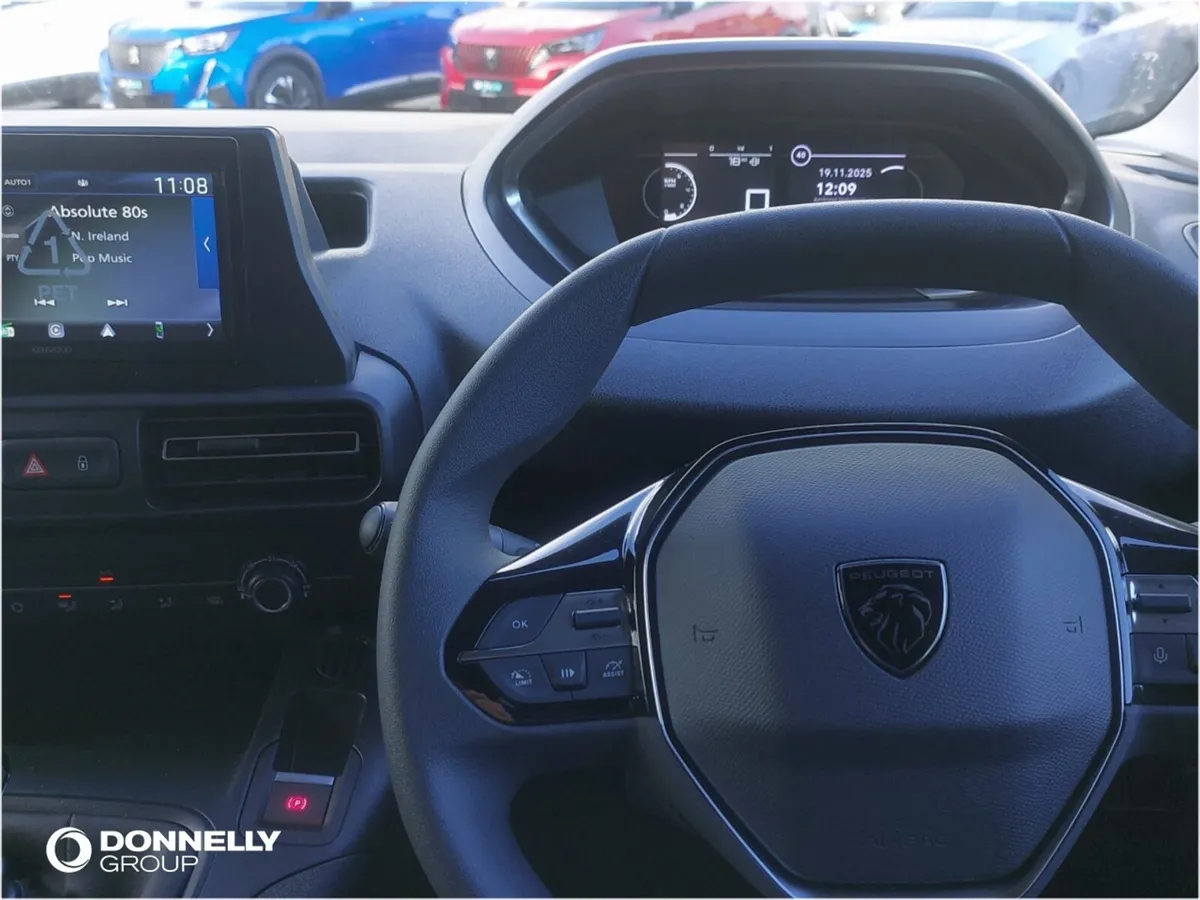 Peugeot Partner Standard Diesel Professional - Image 1