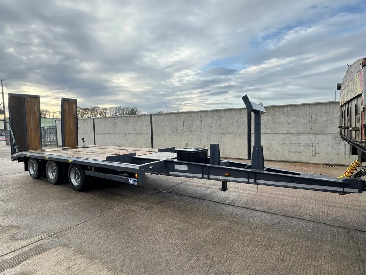 ANDOVER 24 TON TRI AXLE LOW LOADER ON AIR - Image 1