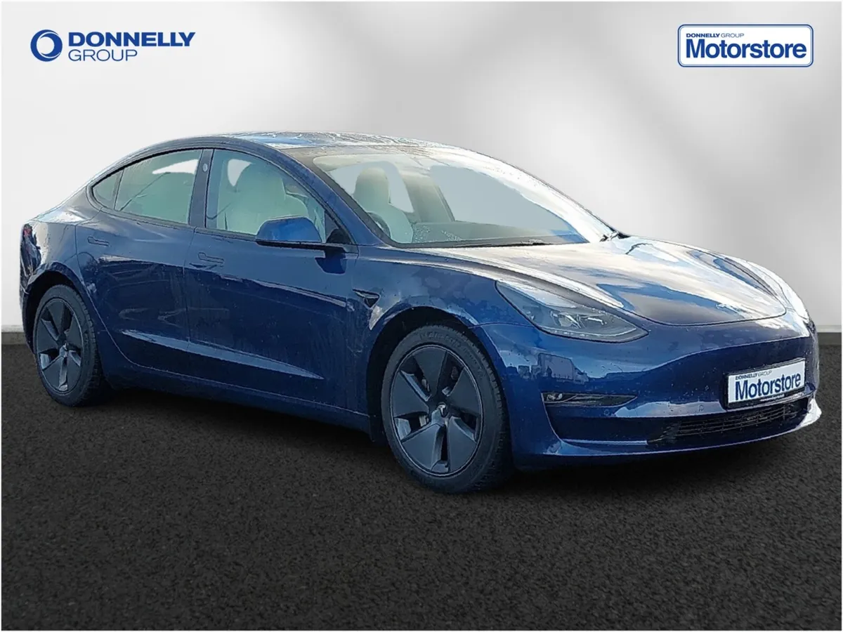 Tesla Model 3 Saloon Long Range - Image 1